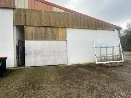 dépôt/entrepot/local toutes charges 310m2