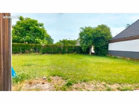 a vendre dépendance sur terrain