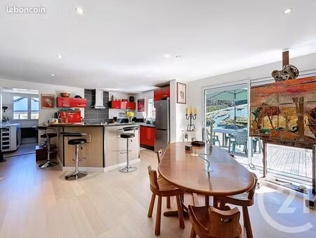 villa 4 pièces 104 m²