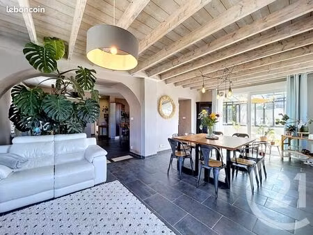 maison 6 pièces 142 m²