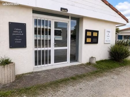 cabinet médical 23 m²  salle d'attente privée  parking patient  pôle santé chambéry