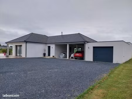 maison plein pied 140 m2 avec piscine
