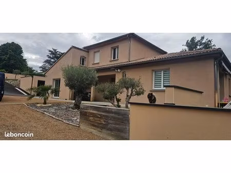 maison 5 pièces 145 m²