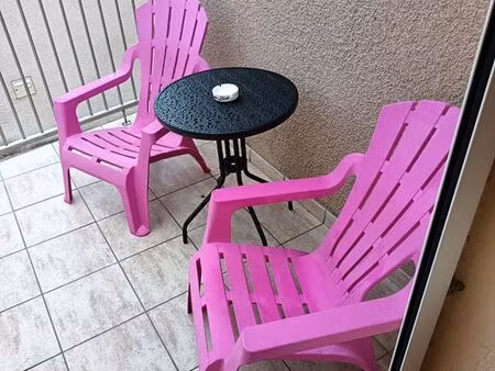 f1 avec terrasse et petit garage