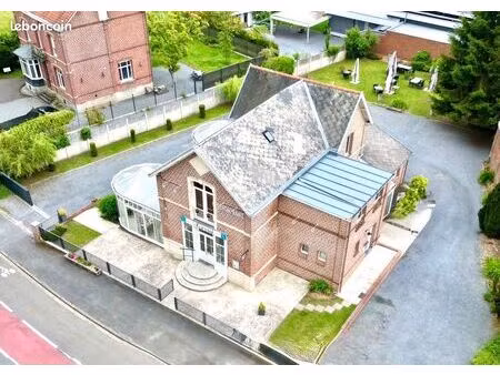 maison 10 pièces 306 m²