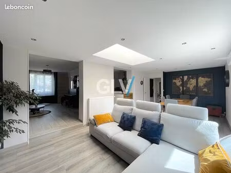 maison 6 pièces 135 m²