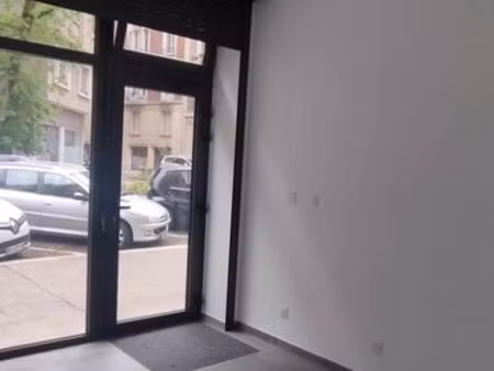 local commercial 14m² à louer – grenoble (quartier championnet)
