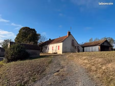 maison avec dépendances sur 1 500 m² de terrain