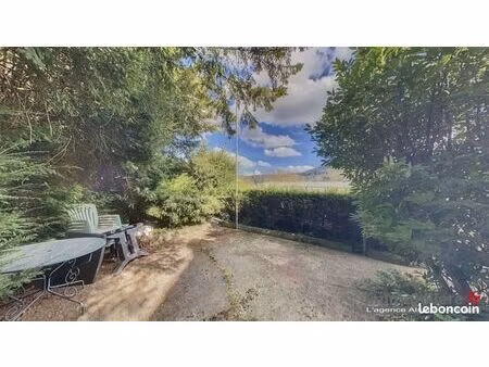 maison 12 pièces 245 m²