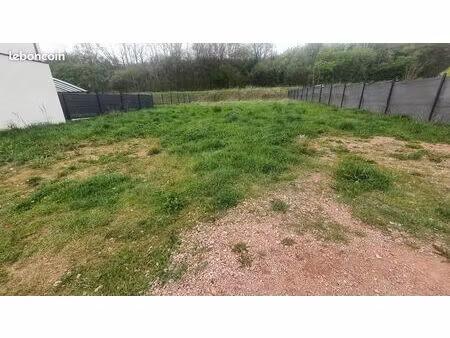terrain 770 m² sennece les macon