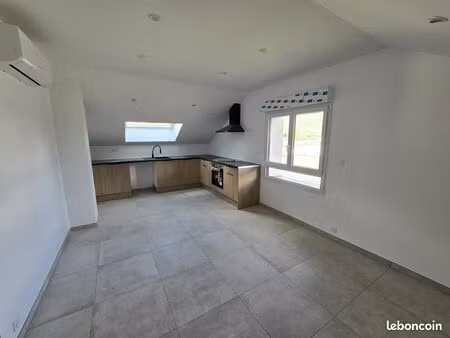 t2 pieces 58 m²