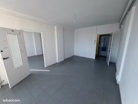 bureaux 38 m²
