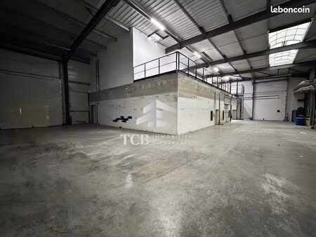 local 655 m² les sorinières