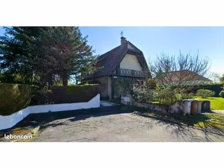 maison 8 pièces 190 m²