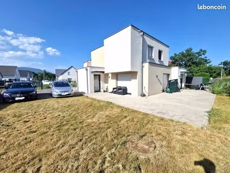 maison 5 pièces 122 m²