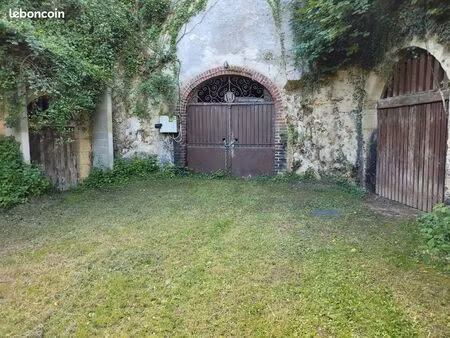 cave spacieuse a marçon
