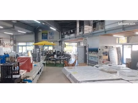 local 690 m² arzon
