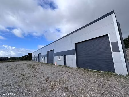 local 200 m² ploemeur