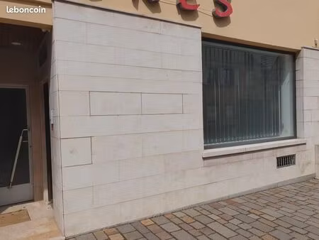 local commercial rénové de 40m2 wintzenheim centre