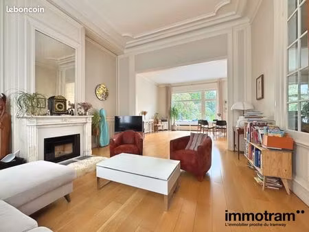 moulin 9 pièces 273 m²