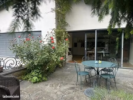 villa 7 pièces 220 m²