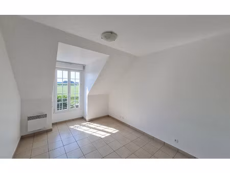location appartement  m² t-3 à presles-en-brie  848 €