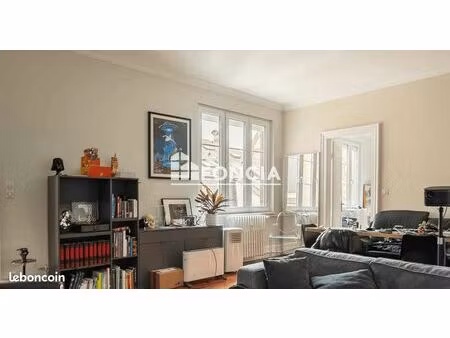 rare à la vente – avenue de la paix