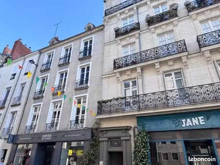 bureaux 229 m²