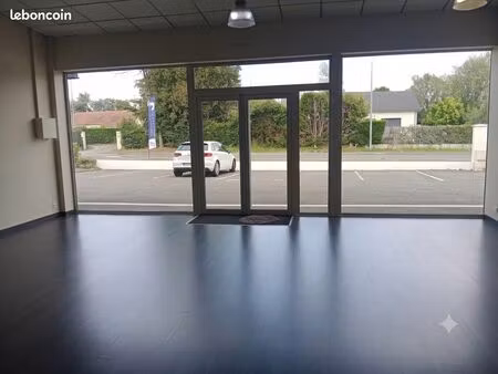 local commercial 109 m² pau