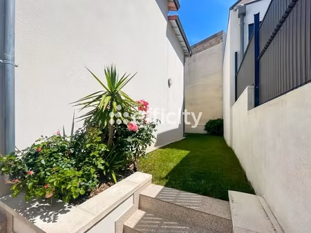 maison 7 pièces - 150 m²