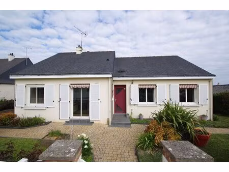 maison familiale à vendre à longuenée en anjou 5 chambres  garage et dépendances
