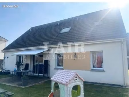 pavillon récent avec 4 chambres