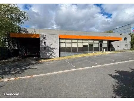 local d'activite 2500 m² bondues