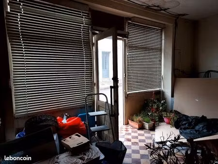 garde meuble  local à louer 47 m2