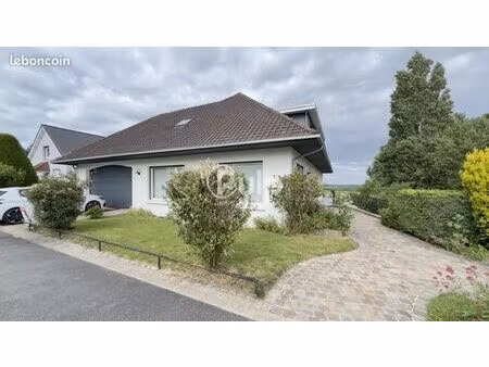 maison 13 pièces 210 m²
