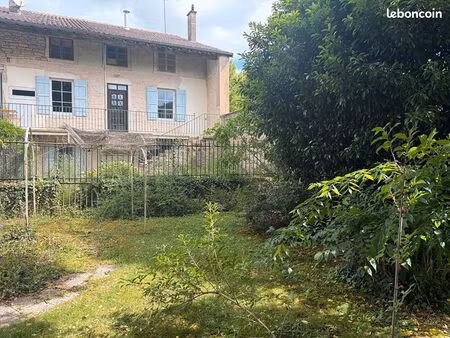 maison 5 pièces 142 m²