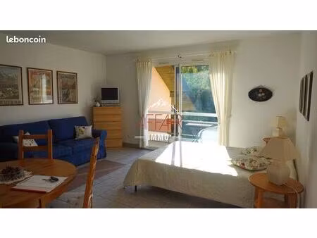 studio 1 pièce 32 m²