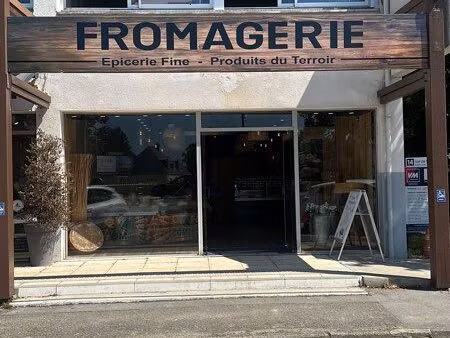 a louer local sautron