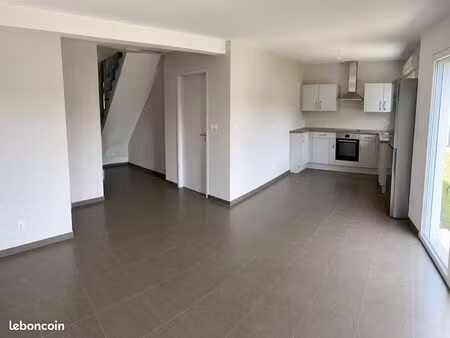 maison contemporaine à louer – disponible début juillet
