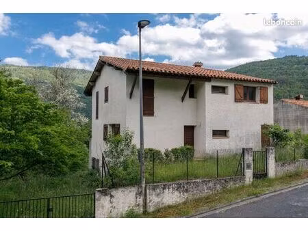 villa 7 pièces 165 m²
