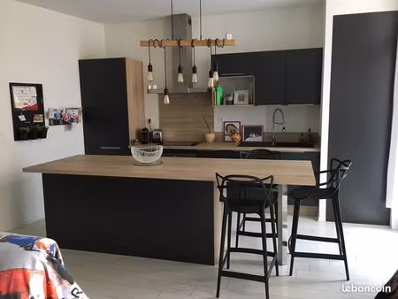 appartement 3 pièces 84 m²