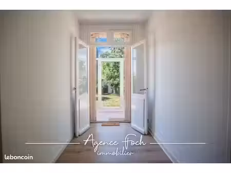 propriété 5 pièces 178 m²
