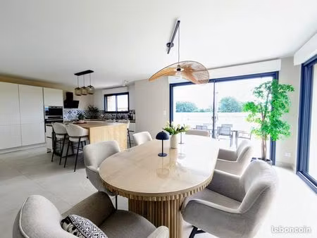maison 6 pièces 145 m²