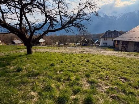 grand terrain constructible saint alban d'hurtieres