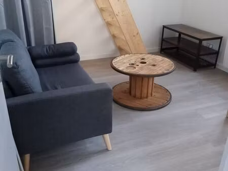t1 duplex meublé pour étudiant(e)