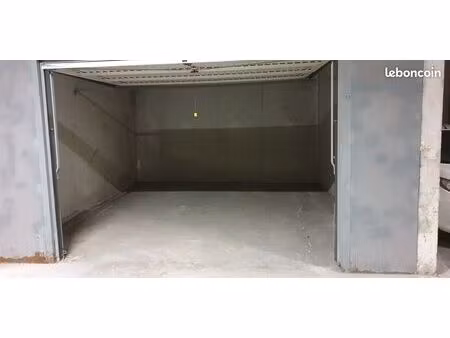 location grand garage sécurisé en sous-sol d'une résidence perpignan centre