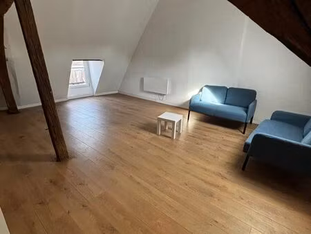 appartement spacieux 2e étage avec terrasse