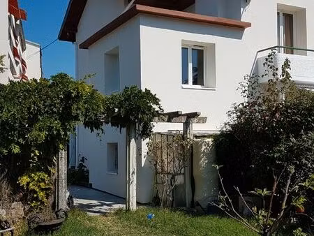 maison composée de deux appartements