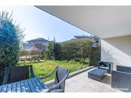appartement 5 pièces 84 m²
