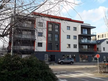 a louer t2 idealement situe  dans une residence recente